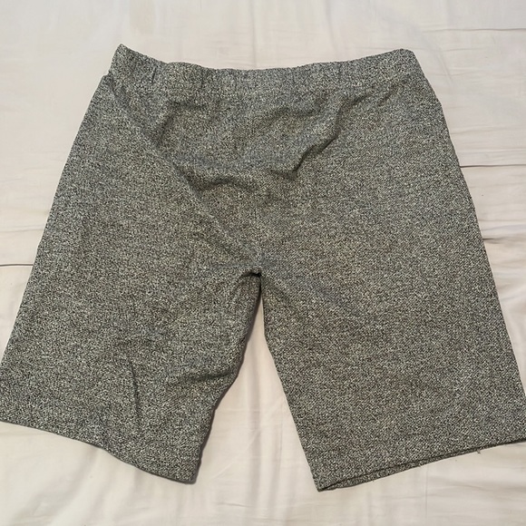 Men’s roots (salt and pepper) sweat shorts - Picture 2 of 2